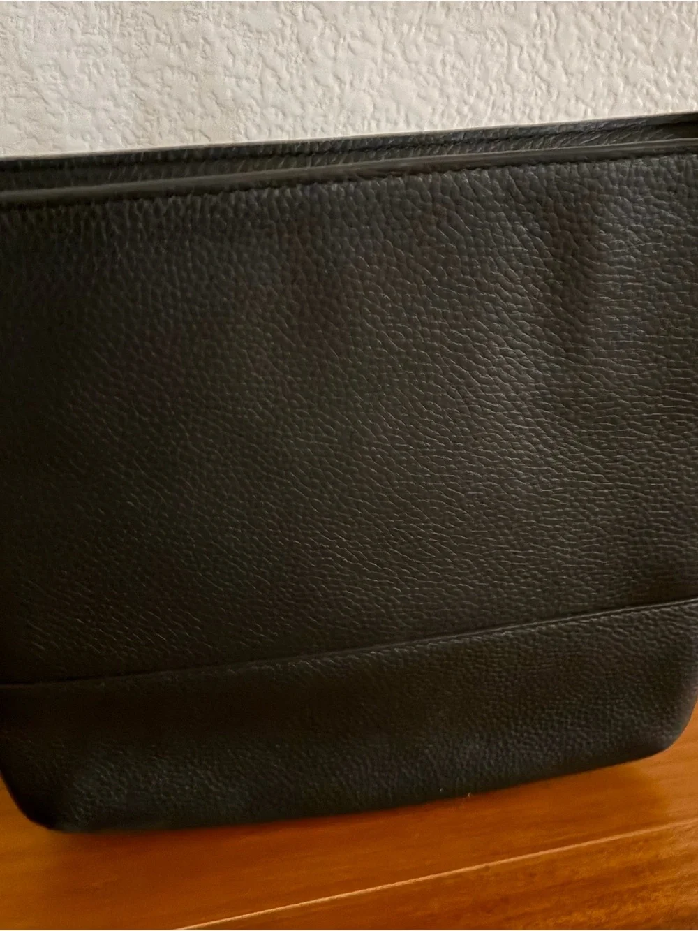 Large Kate Spade Black Pebbled Leather Crossbody 11 x 9.5